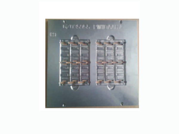 自治設(shè)備及治工具